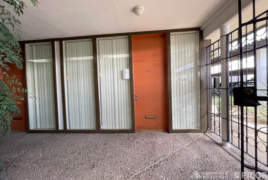 More Photos Of 8230 E Broadway Blvd, Tucson Medical For Sale