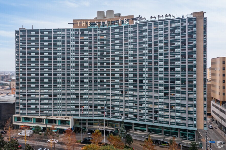 More Photos Of 1914 Commerce St, Dallas Hotel For Lease