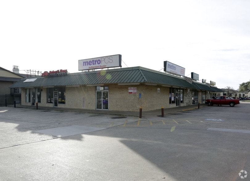 More Photos Of 9730 Abrams Rd, Dallas General Retail For Lease