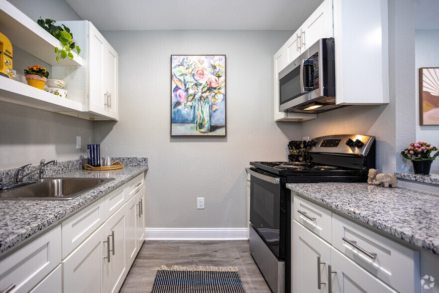 More Photos Of 2300 Davenport Rd, Knoxville Apartments For Sale