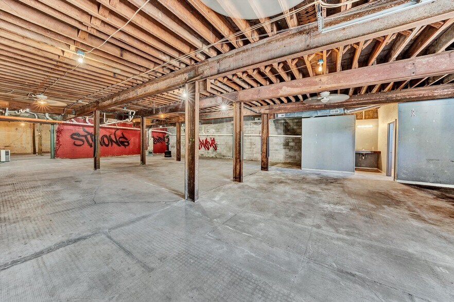 More Photos Of 106 Stoney Battery Rd, Troutville Restaurant For Sale