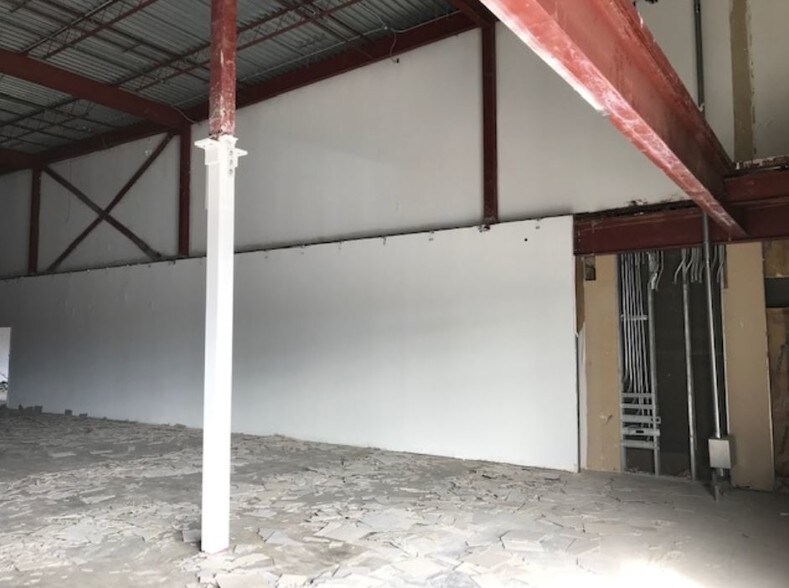 More Photos Of 7901 San Dario Ave, Laredo General Retail For Lease