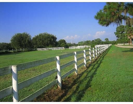 More Photos Of 2400 Lorraine Rd, Sarasota Land For Sale