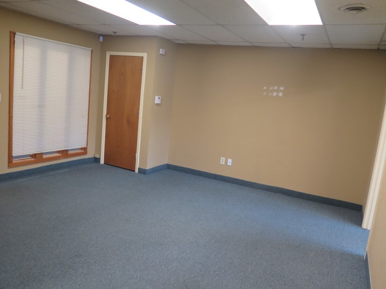 More Photos Of 277 Main St, Marlborough Office For Lease