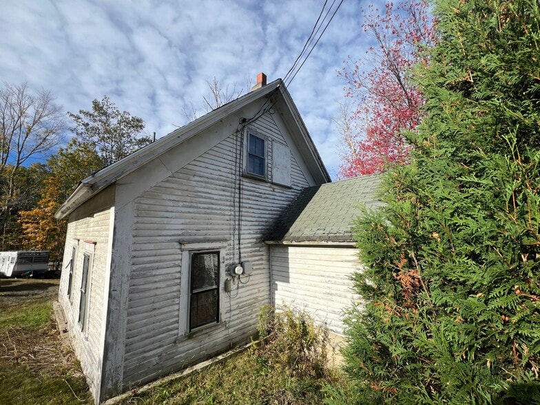 More Photos Of 5 Yield rd, Center Barnstead Multifamily For Sale