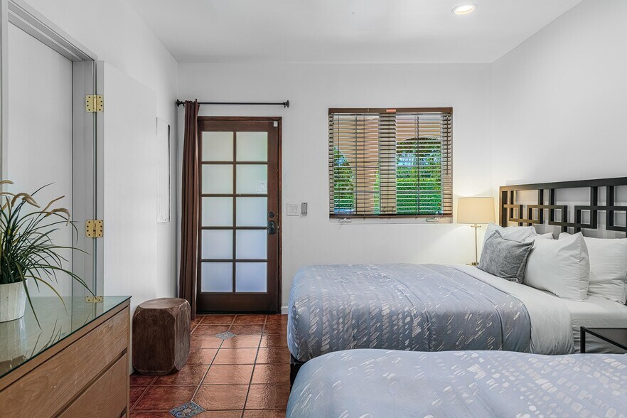 More Photos Of 520 Chuckwalla Rd, Palm Springs Apartments For Sale