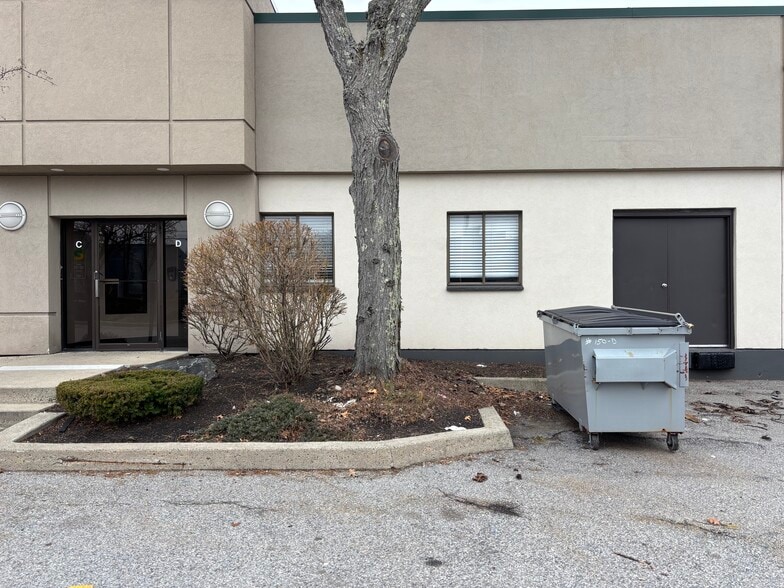More Photos Of 150 New Boston St, Woburn Research And Development For Lease