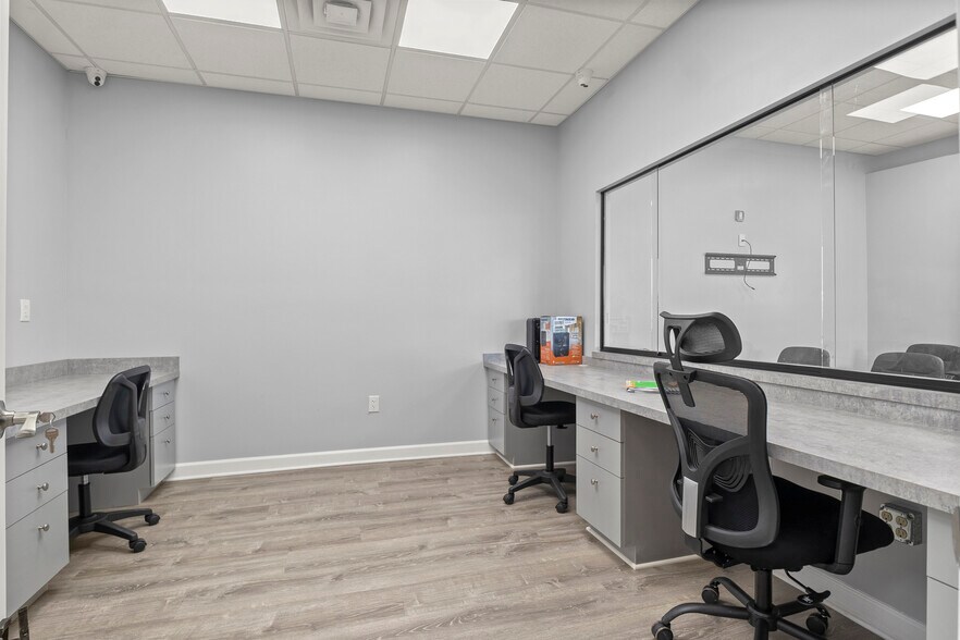 More Photos Of 32413 Michigan Ave, Wayne Freestanding For Sale