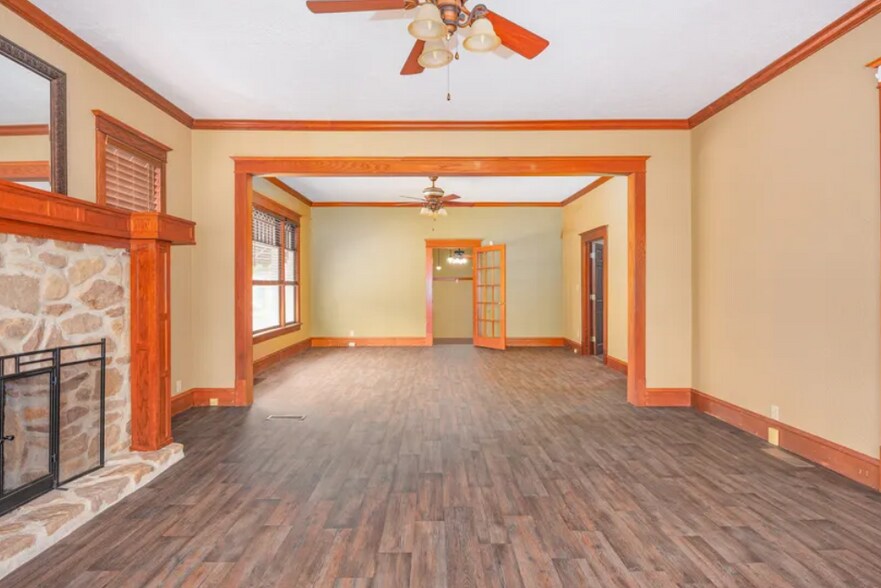 More Photos Of 1015 W Main St, Salem General Retail For Sale
