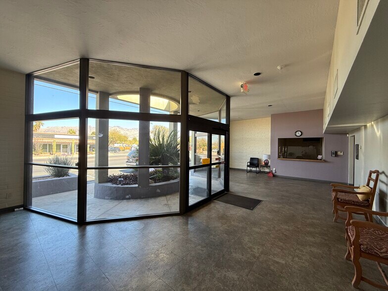 More Photos Of 2550 E Fort Lowell Rd, Tucson Medical For Sale