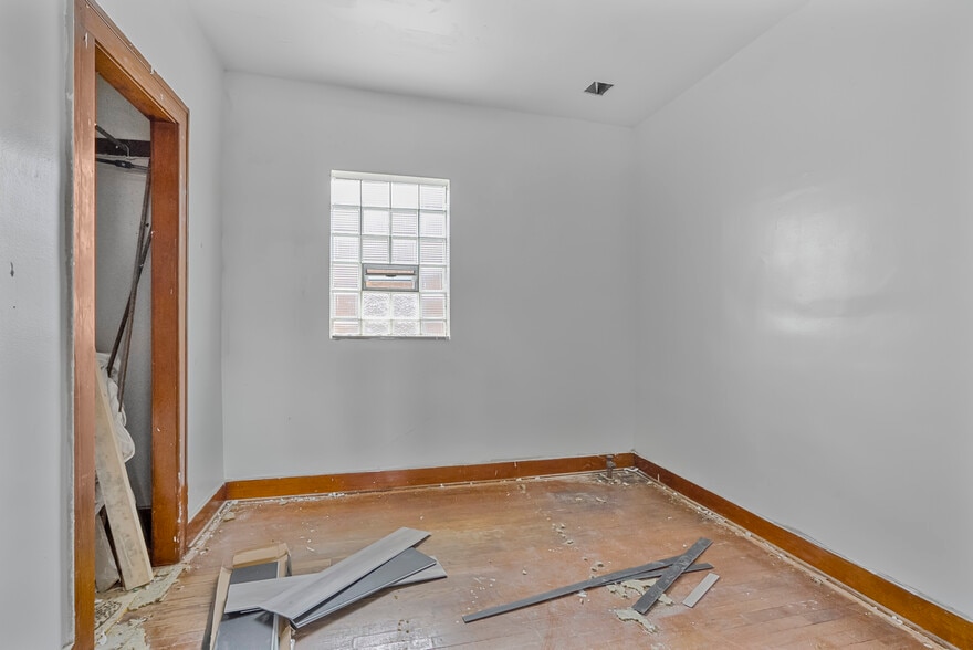 More Photos Of 19403 W Warren Ave, Detroit Storefront Retail Residential For Sale