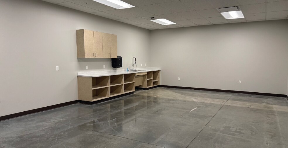 More Photos Of 2700 E Ferry Ave, Spokane Manufacturing For Lease