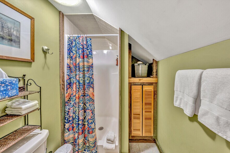 More Photos Of 185 Claiborne Ave, Rocky Mount Hospitality For Sale