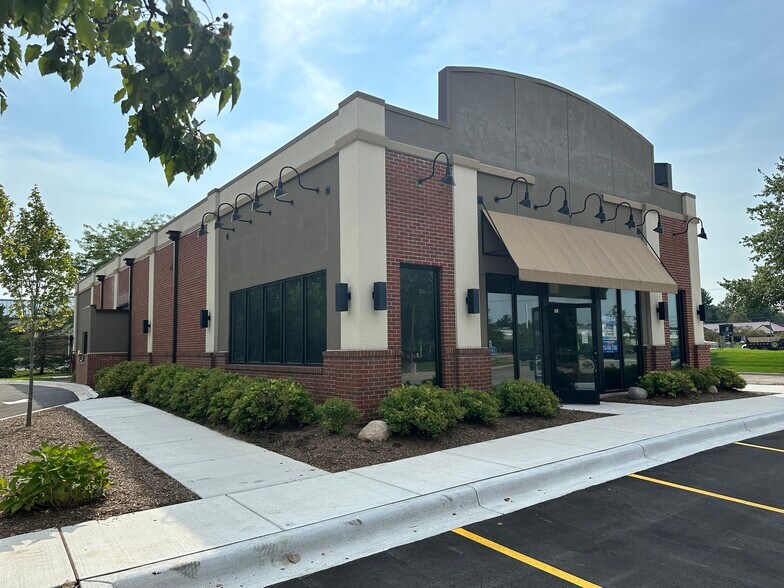 More Photos Of 5340 Jackson Rd, Ann Arbor Restaurant For Sale