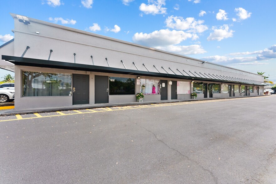 More Photos Of 3501-3531 NW 19th St, Fort Lauderdale Unknown For Lease