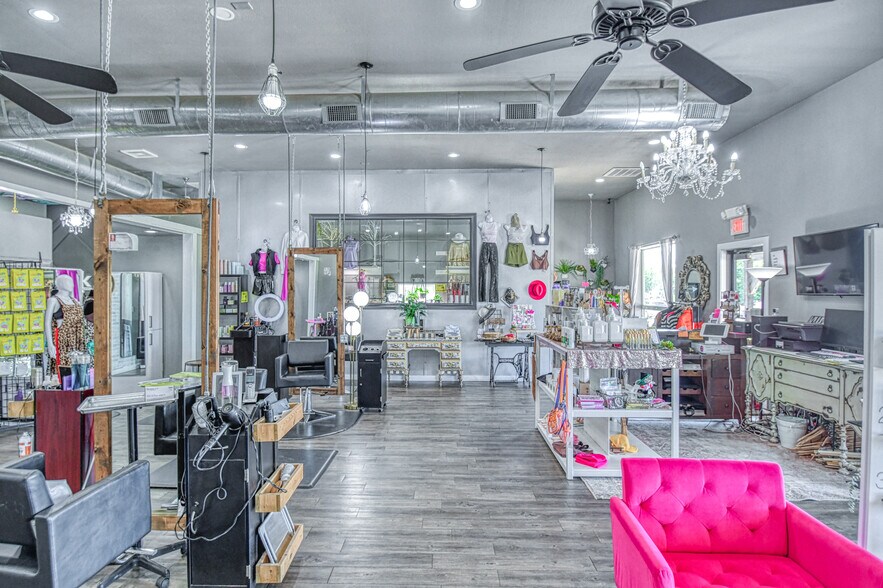 More Photos Of 91 Monroe Ave NE, Piedmont Freestanding For Sale