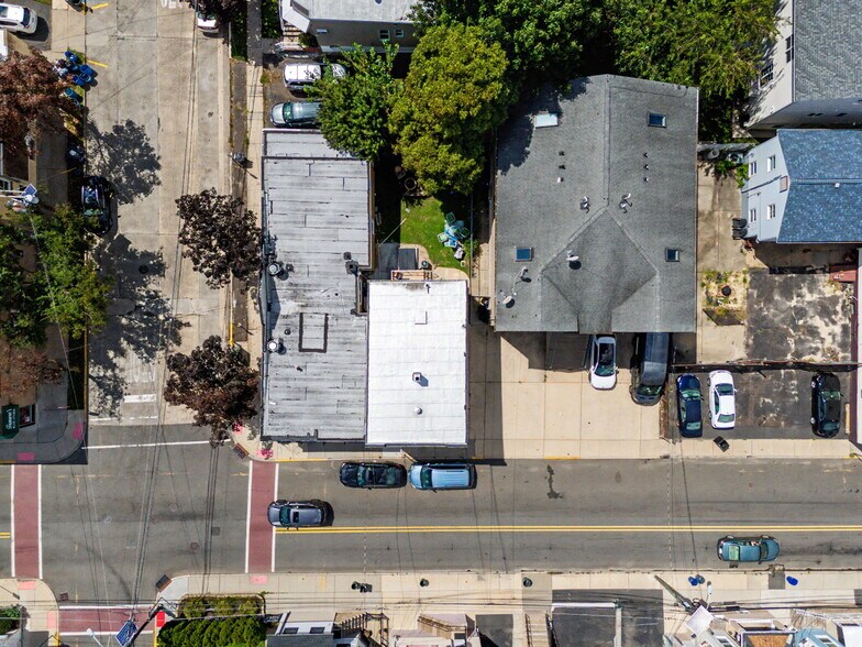 More Photos Of 163 Front St, Secaucus General Retail For Sale