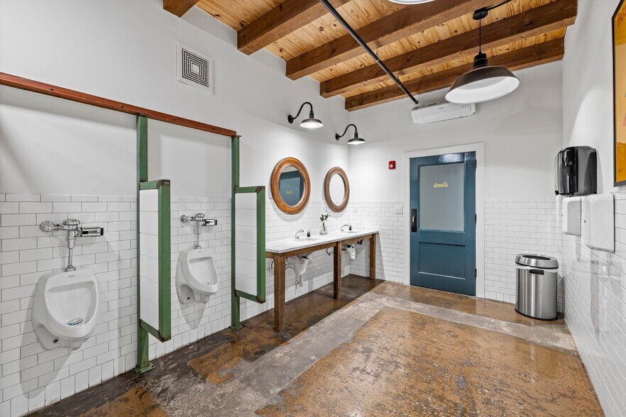 More Photos Of 600 S Broad St, Monroe Manufacturing For Lease