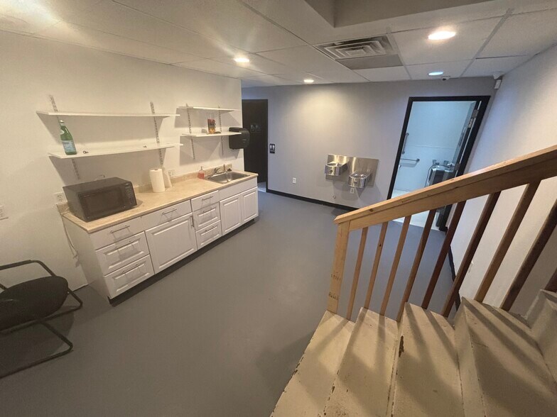 More Photos Of 2262 S Broadway, Denver Storefront For Sale