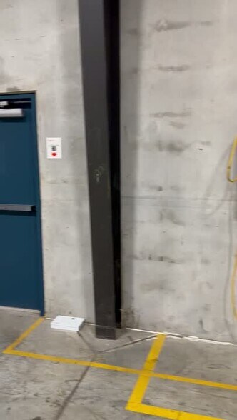 More Photos Of 2111 E 17th St, Des Moines Warehouse For Sale