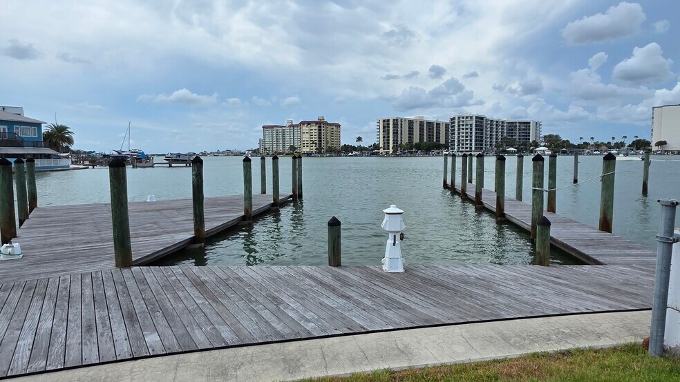 More Photos Of 625 Bay Esplanade, Clearwater Apartments For Sale