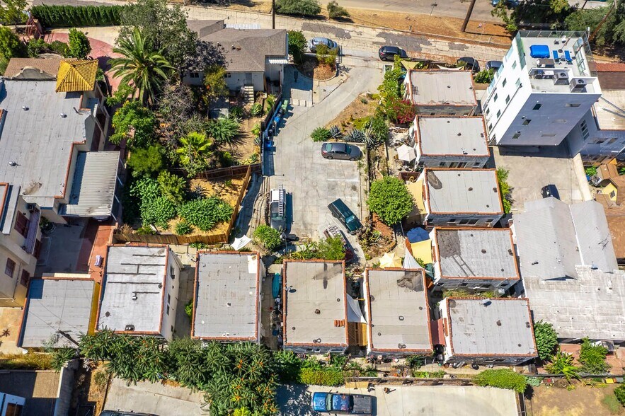 More Photos Of 1303 Lilac Terrace, Los Angeles Apartments For Sale