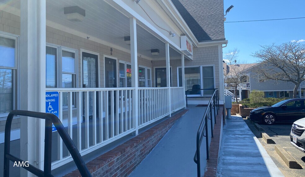 More Photos Of 109 Main St, West Dennis Storefront Retail Office For Lease