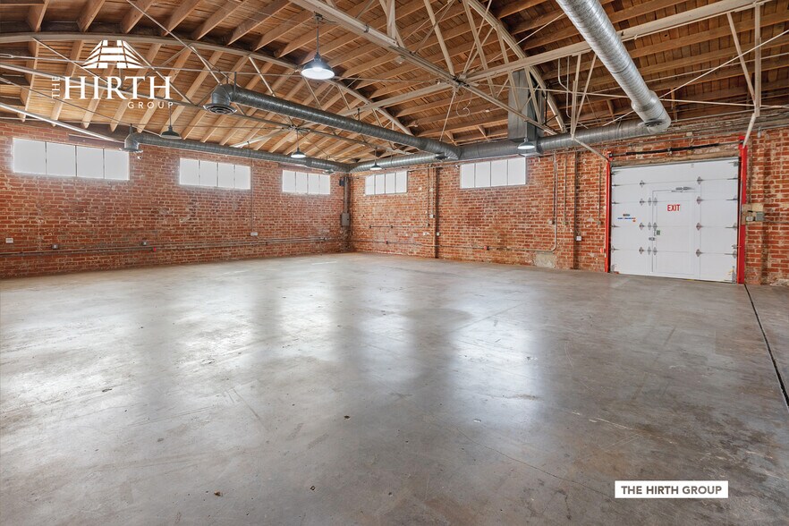 More Photos Of 5358 Cartwright Ave, North Hollywood Warehouse For Sale