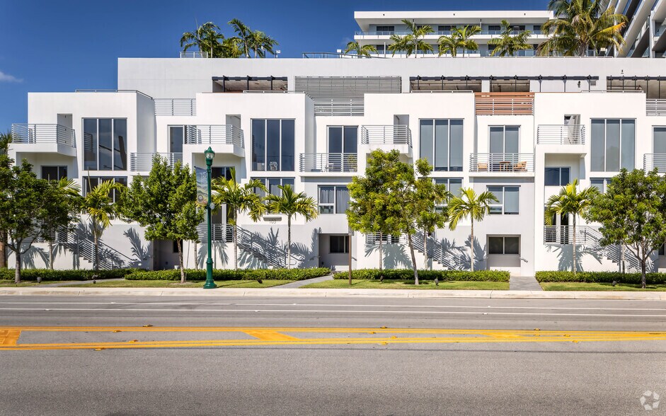 More Photos Of 2980 NE 207th St, Aventura Coworking Space