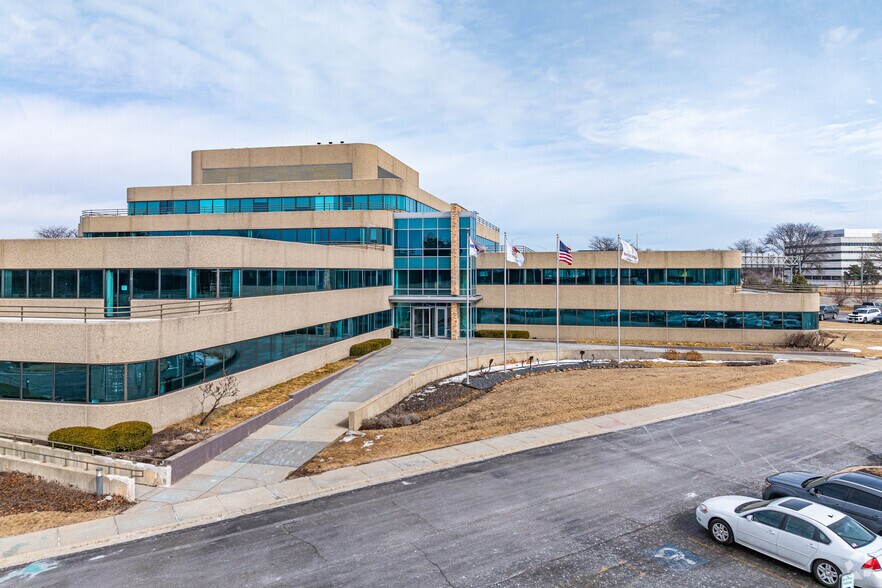 Primary Photo Of 1751 W Diehl Rd, Naperville Office For Lease