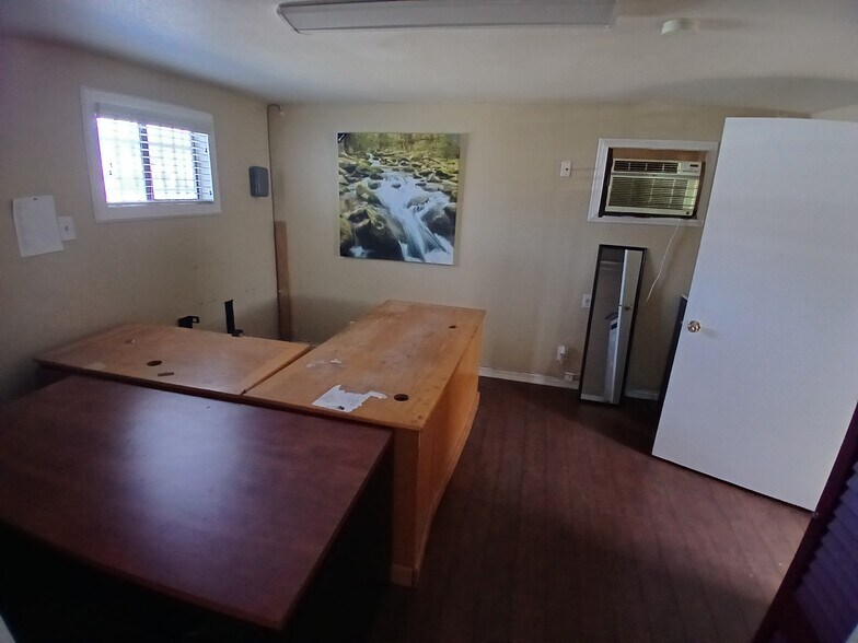 More Photos Of 690 W Esplanade Ave, San Jacinto Freestanding For Sale