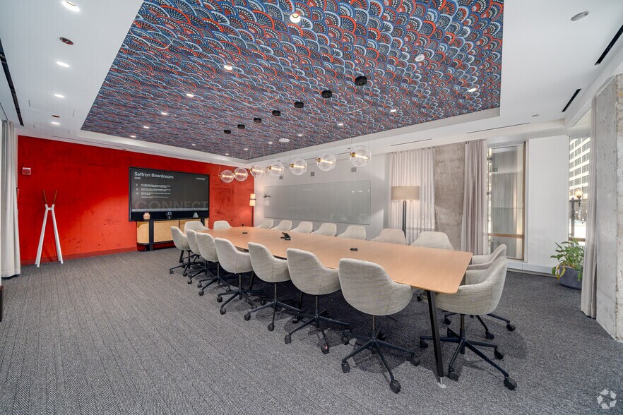 More Photos Of 311 W Monroe St, Chicago Coworking Space