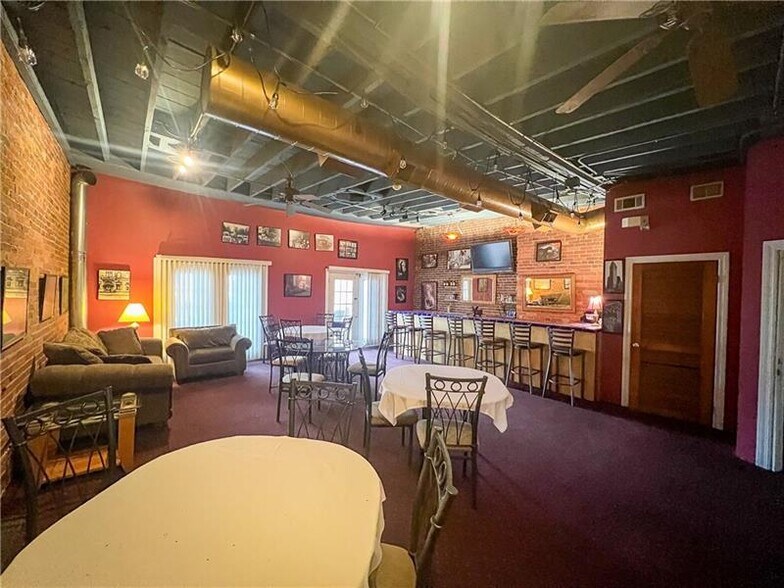 More Photos Of 118 N Main St, Butler Restaurant For Sale