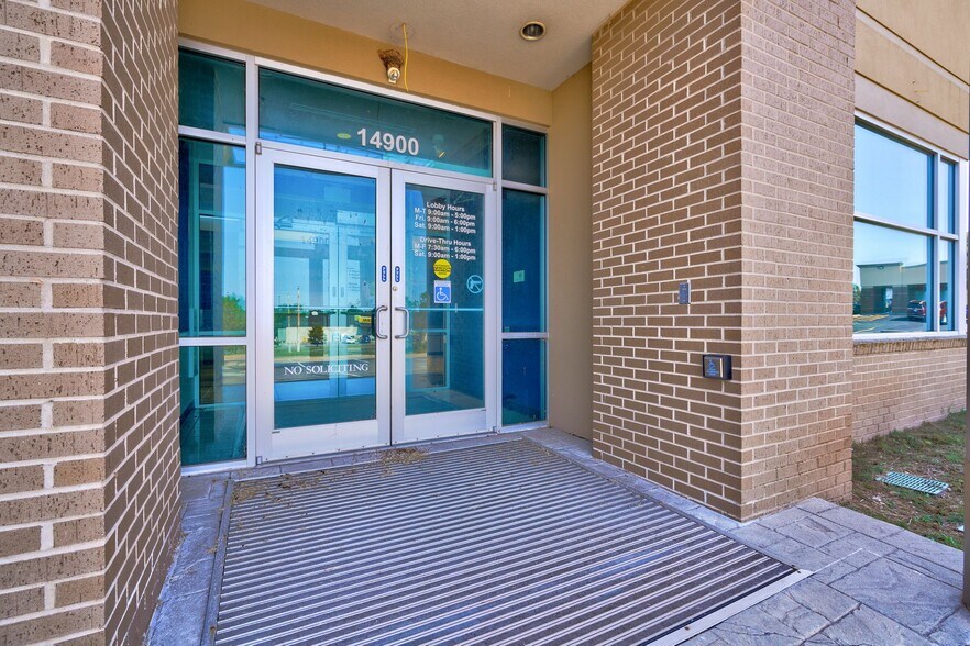 More Photos Of 14900 SE 29th St, Choctaw Bank For Lease