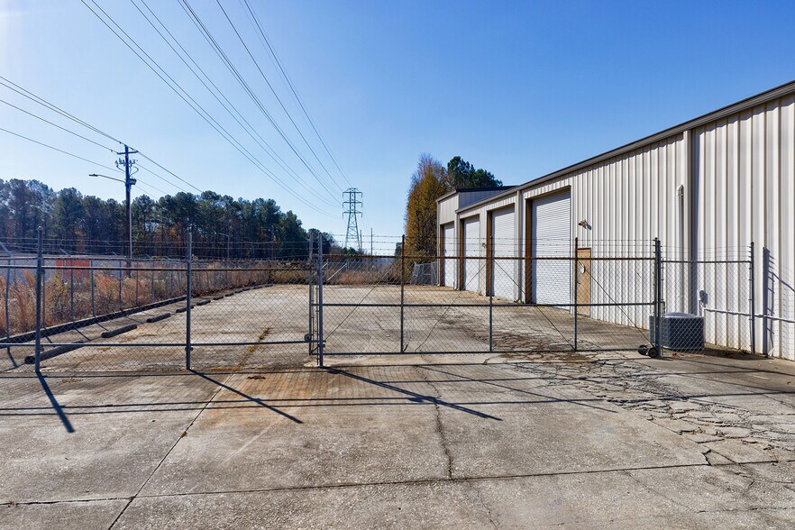 More Photos Of 1375 Access Rd, Covington Freestanding For Sale