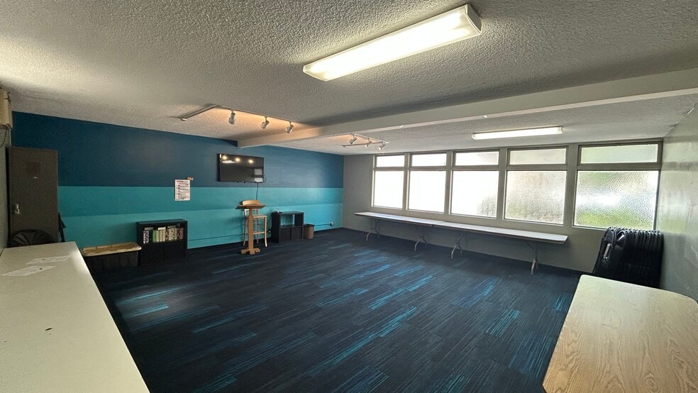 More Photos Of 701 W Broadway, Anaheim Religious Facility For Sale