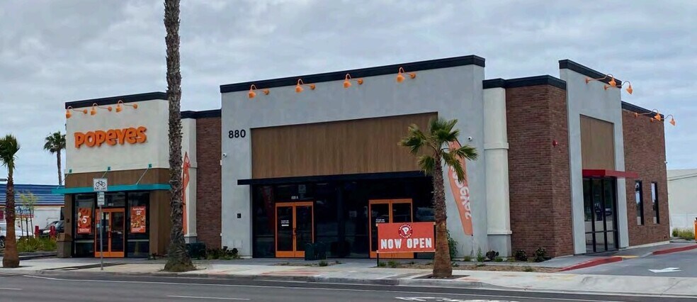 More Photos Of 880 Broadway, Chula Vista Fast Food For Lease