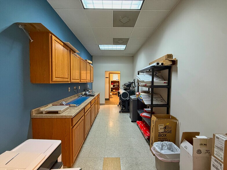 More Photos Of 7217 Peppermill Pky, North Charleston Industrial For Lease