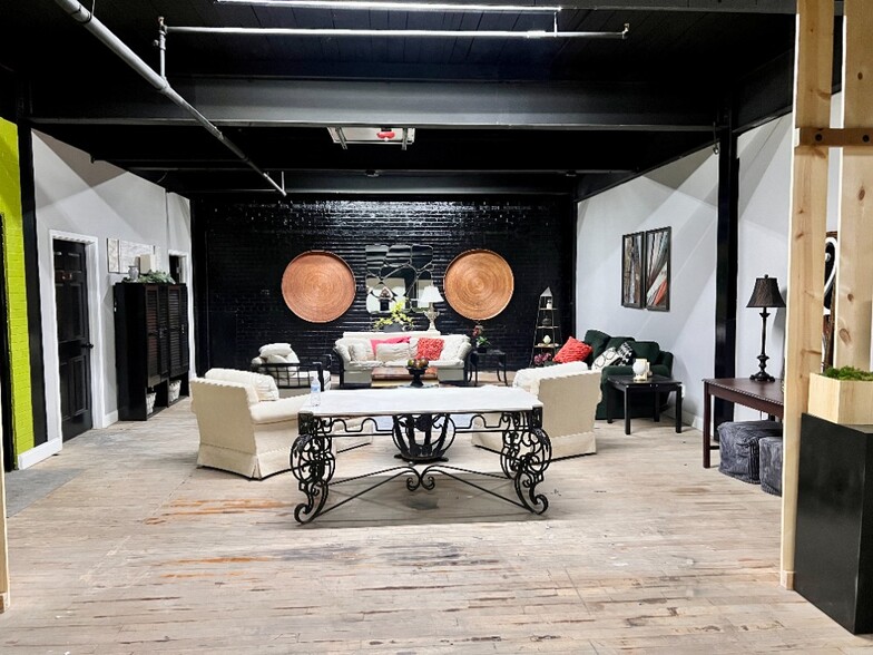 More Photos Of 416 S Glenwood Ave, Dalton Light Manufacturing For Sale