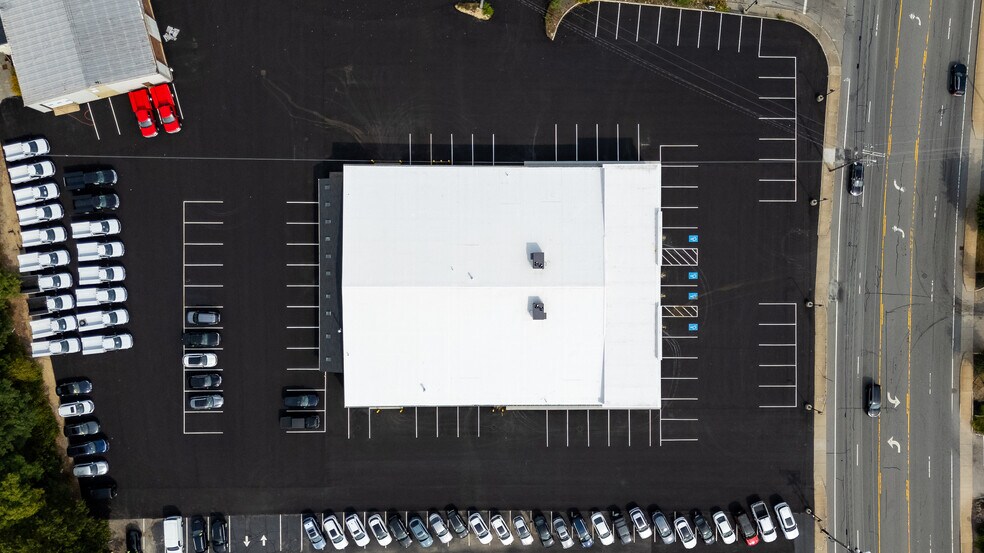 More Photos Of 147 Samoset St, Plymouth Storefront For Lease