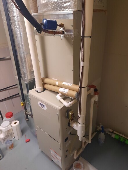 More Photos Of 254 King St, Boscawen Storefront Retail Office For Sale