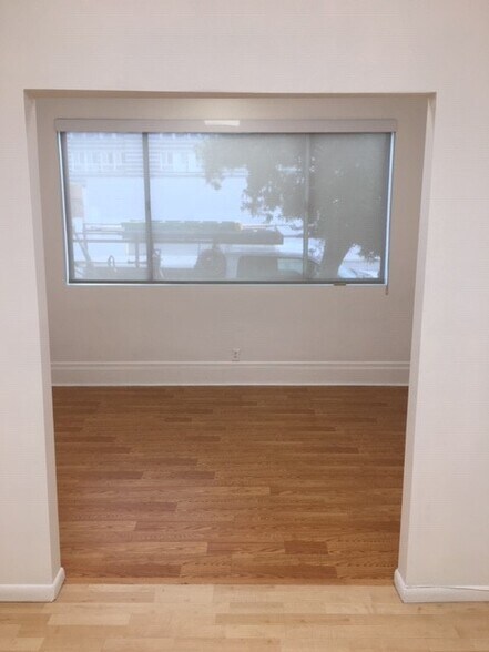 More Photos Of 8350 Melrose Ave, West Hollywood Loft Creative Space For Lease