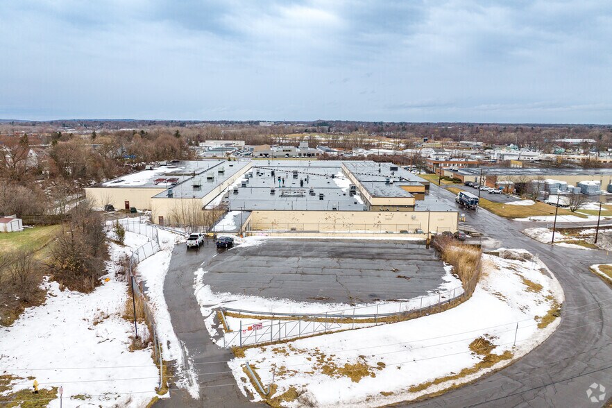 More Photos Of 1770-1810 Lemoyne Ave, Syracuse Warehouse For Sale