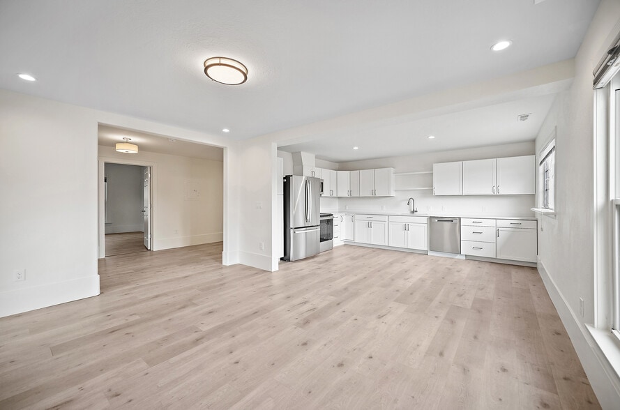 More Photos Of 1501 W Colorado Ave, Colorado Springs Storefront Retail Residential For Sale