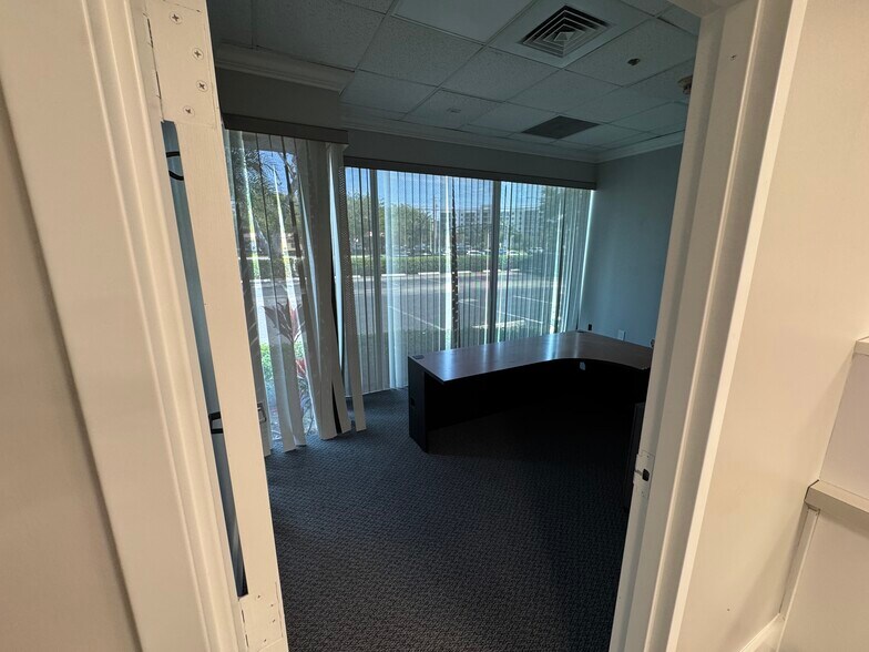 More Photos Of 901-925 Clint Moore Rd, Boca Raton Loft Creative Space For Sale