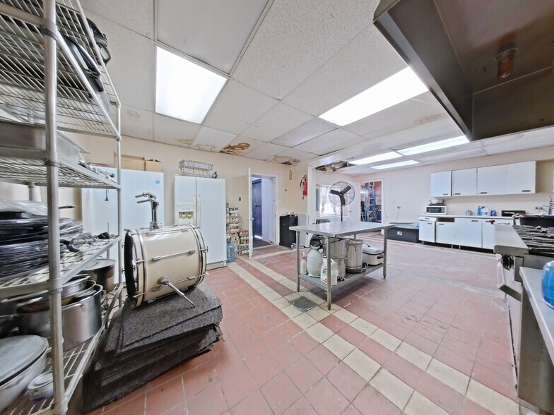 More Photos Of 3914 N 6th St, Philadelphia Religious Facility For Sale