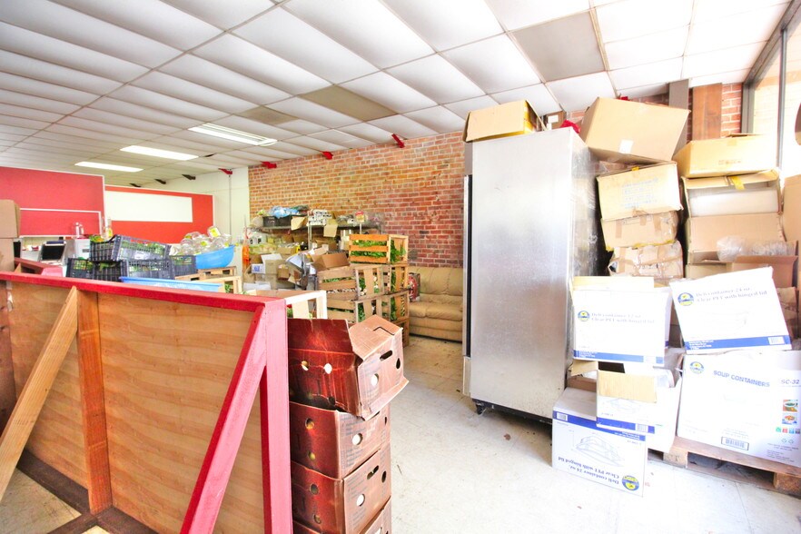 More Photos Of 445 E 14th St, San Leandro Convenience Store For Sale