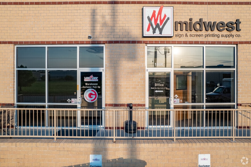 More Photos Of 1600-1840 Vernon St, North Kansas City Warehouse For Lease