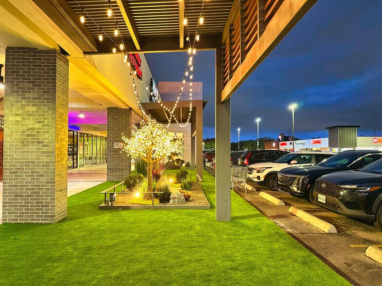 More Photos Of 9100-9188 Bellaire Blvd, Houston Unknown For Lease