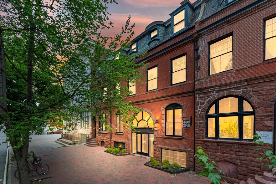 More Photos Of 2125-2129 Maryland Ave, Baltimore Office For Lease